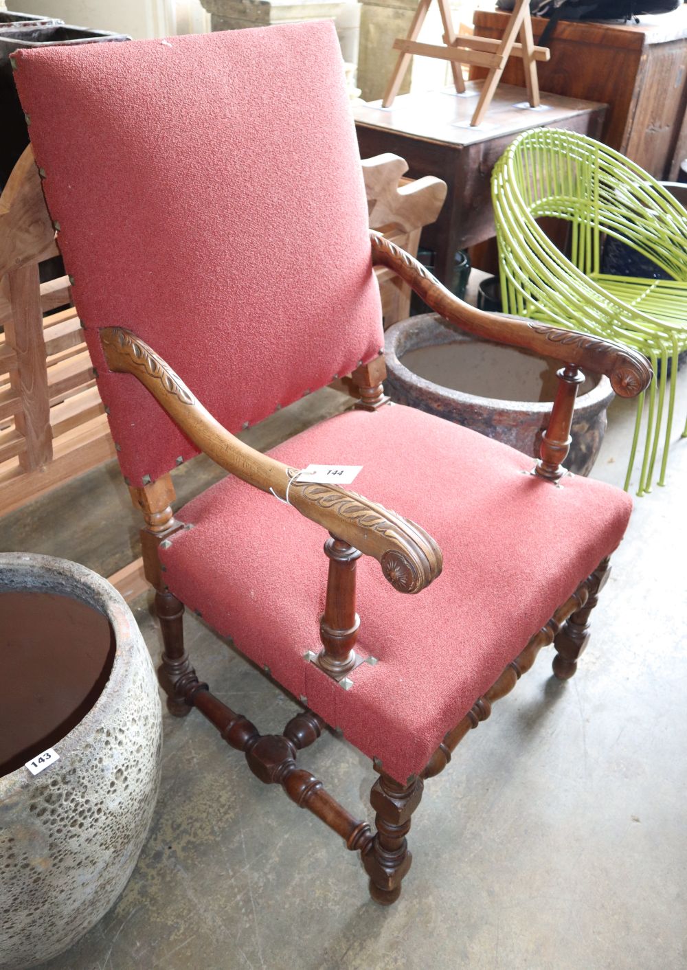 A Louis XIV style walnut fauteuil, W.58cm, D.77cm, H.109cm